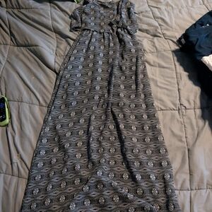 Elegant Black and Gray Patterned Dress